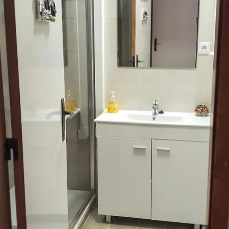 Rocha-rrh A 5 Min Pe Da Apartmán *
